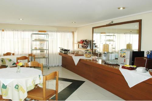 Omiros Hotel - image 6