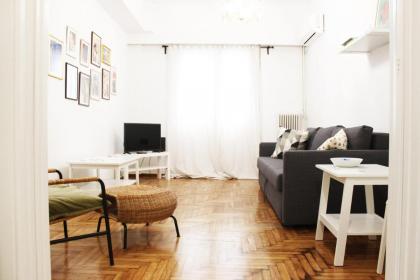 Warm & cozy apartment in the center of Athens