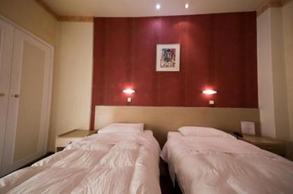 Minoa Athens Hotel - image 7