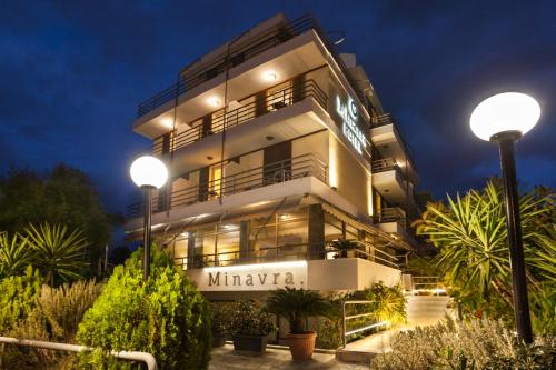 Minavra Hotel - main image