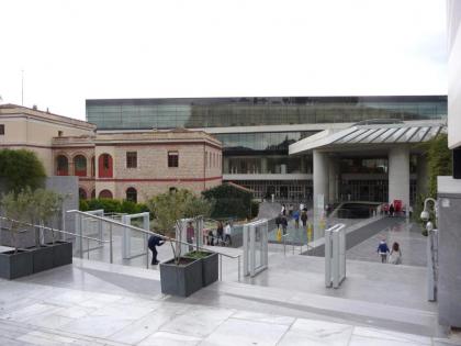 Urban Retreat Under the Acropolis - image 17