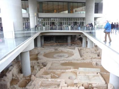 Urban Retreat Under the Acropolis - image 18