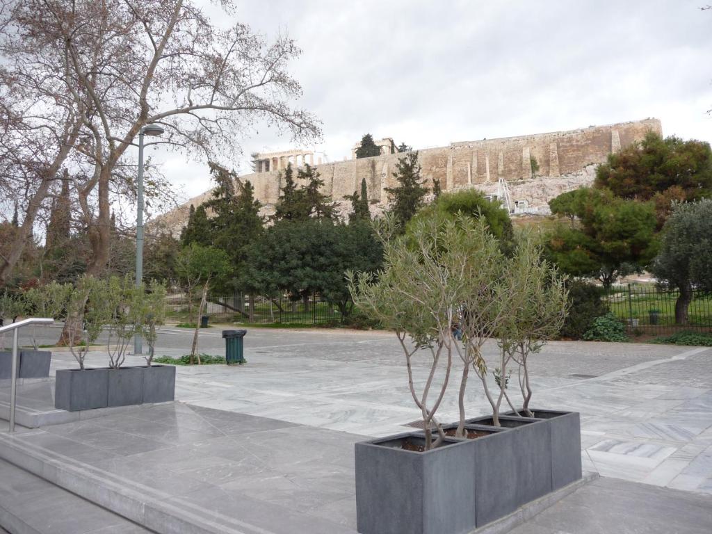 Urban Retreat Under the Acropolis - image 7