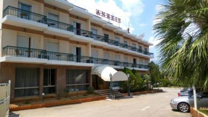 Hotel Anesi - image 12