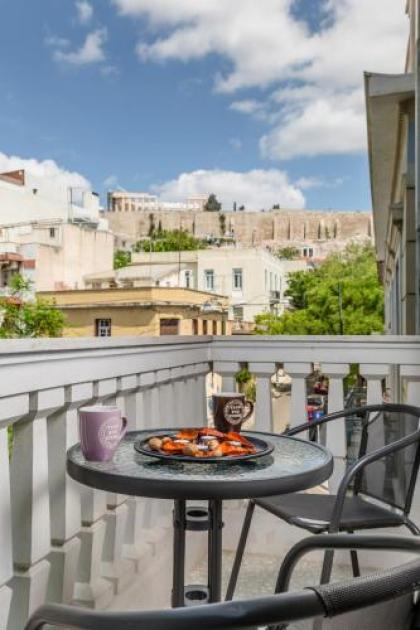 Acropolis Apartment with a unique view - image 4