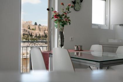 Mind-blowing Acropolis View Apt - image 4