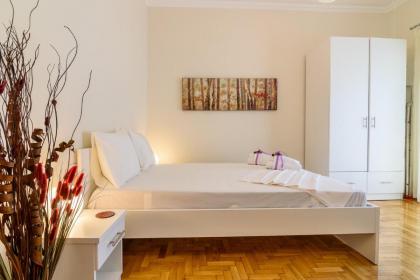 Charmy Petit Flat in Athens - image 1