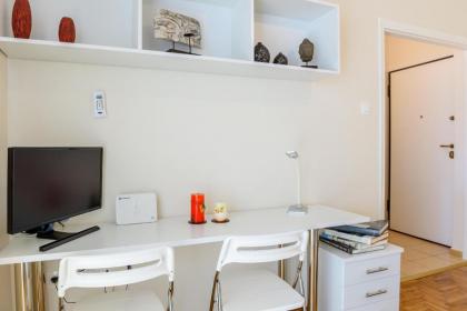 Charmy Petit Flat in Athens - image 13