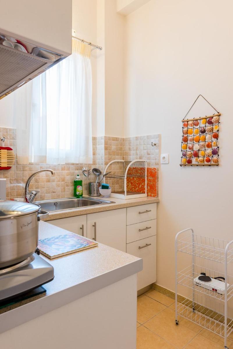 Charmy Petit Flat in Athens - image 4