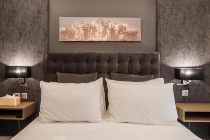 Acropolis Elegant Apartment - image 11