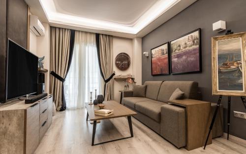 Acropolis Elegant Apartment - image 4