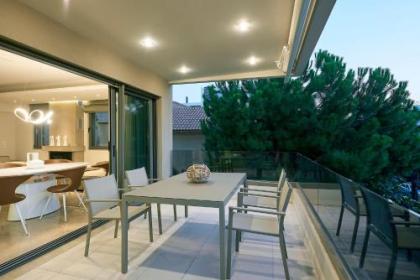 Elaia Luxury Apartments Glyfada - image 6