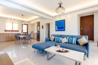 Leo - Unique Glyfada Apartment - image 17