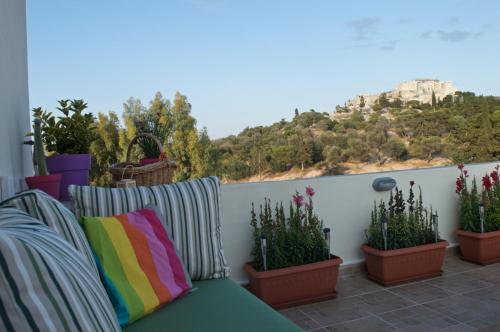 Meros - Athenian Residencies - image 2