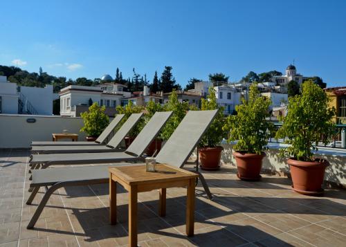 Meros - Athenian Residencies - image 3