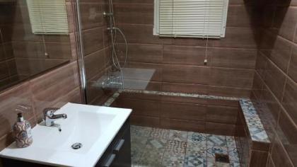 Menta errathens Apartment - Athens Center 5 BD 2 BATH - image 19