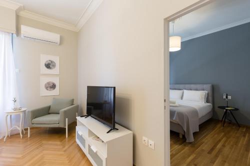 Acropolis Heart 1BD Apartment in Plaka by UPSTREET - image 5