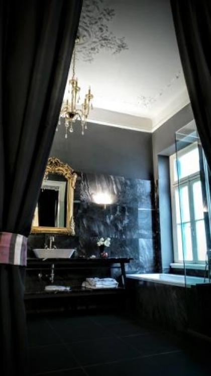 Bohemian Suites Athens - image 15