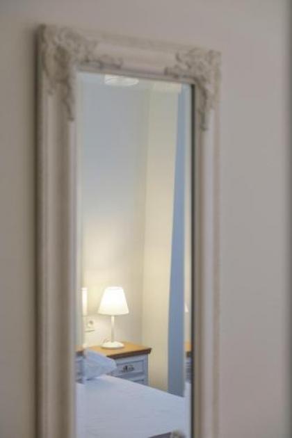 Elegant 2BD Apartment in the heart of Athens - image 14