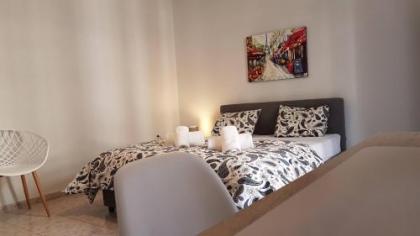 Palette Apartment Champagne - Athens Center 6 BD 3 BATH - image 12