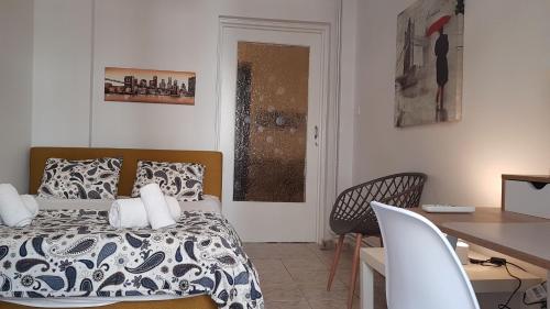 Palette Apartment Chocolate - Athens Center 6 BD 3 BATH - image 6