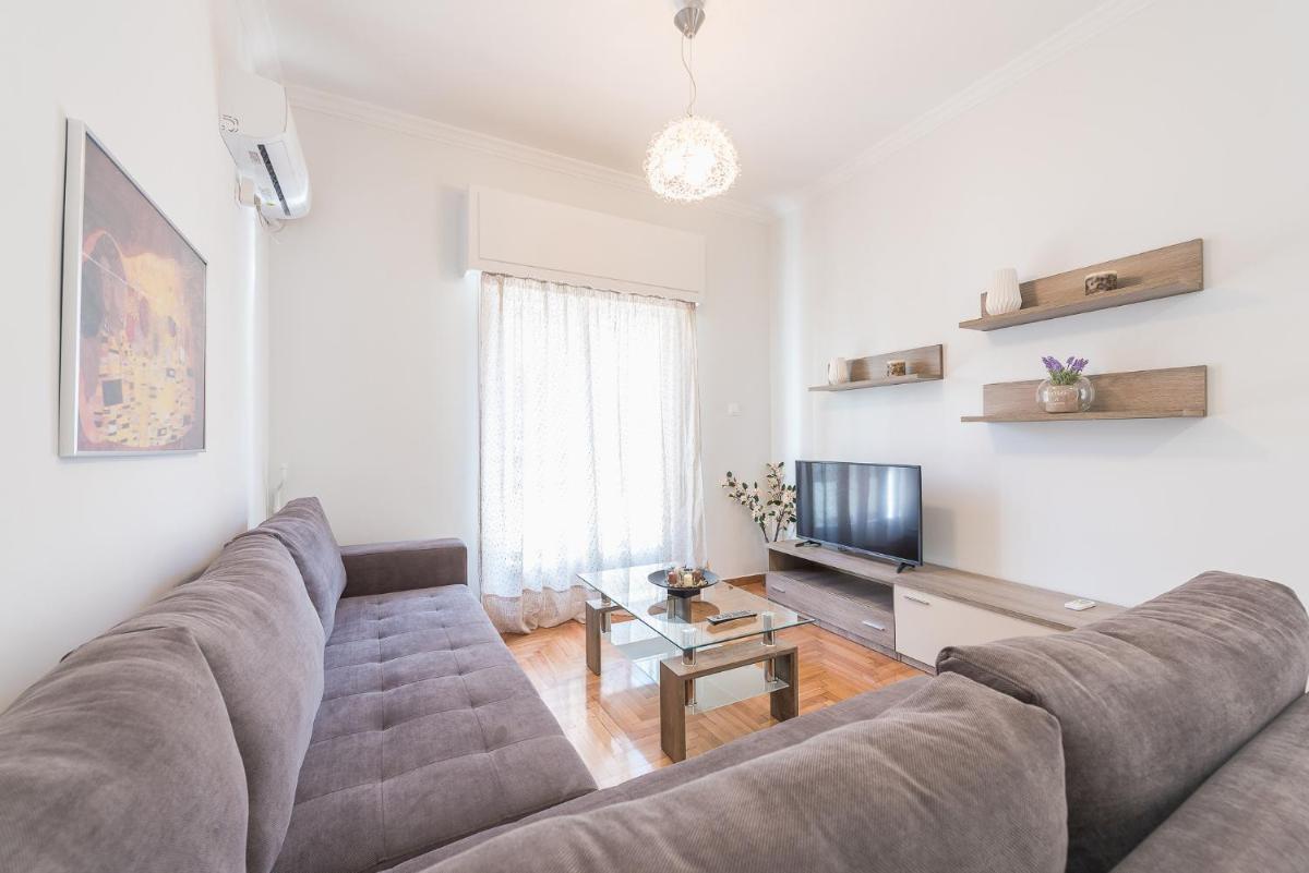 Bright apt in the heart of Athens - main image