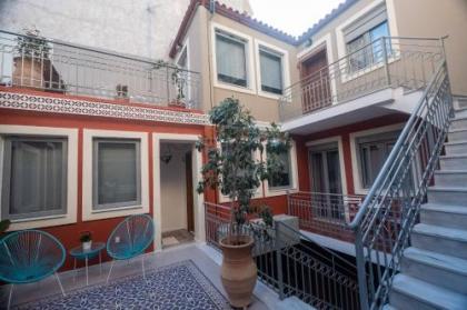 ATHENIAN YARD SUITES - image 1