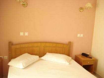 Cybele Guest Accommodation - image 11