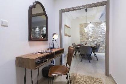 Luxury Apartment - close to Acropolis-up to 5 beds - image 12