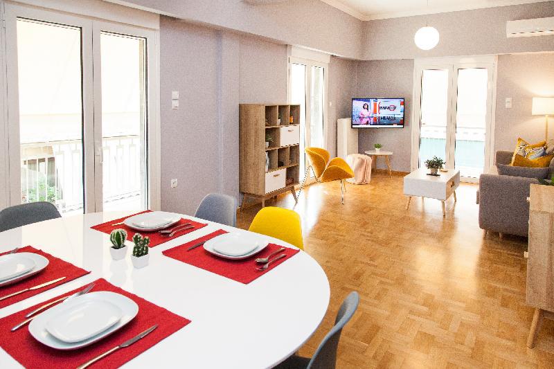 Stylish and Bright Apartment in Athens Centre! - image 4