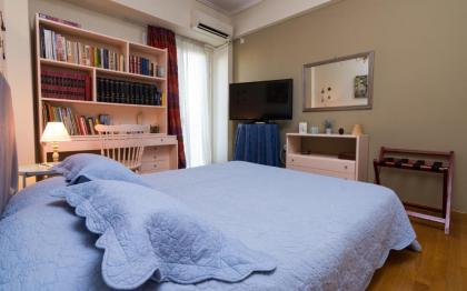 Romantic apartment near Acropolis - image 11