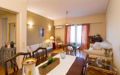 Romantic apartment near Acropolis - image 14