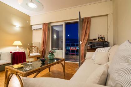 Romantic apartment near Acropolis - image 8