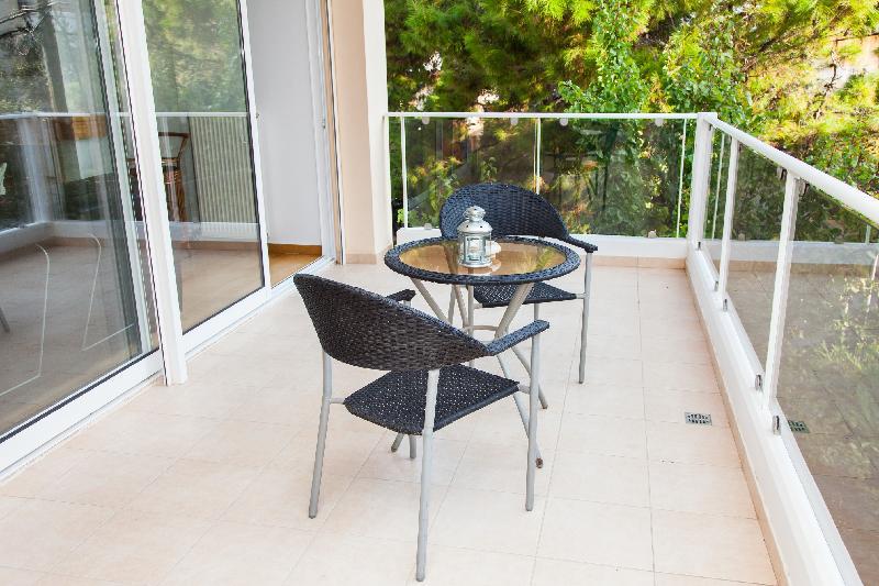 Modern Spacious APT 2BR in Rafina! - image 3