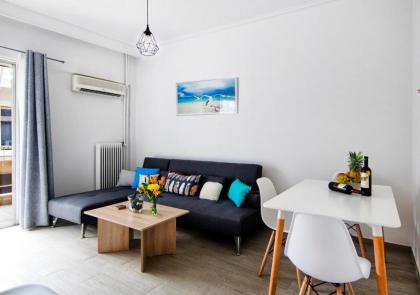 Metro / Dafni apartment - image 14