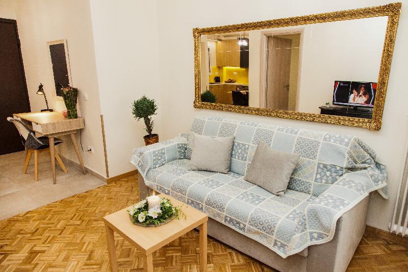 Restfull Fully Renovated APT in Thisio (sleeps 6)! - image 5