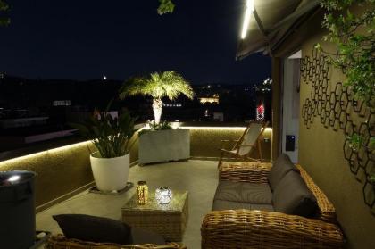 Athens Suites - Penthouse by the Acropolis - image 5