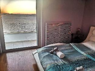 Sky&Sea Luxury Loft Suite. Jacuzzi Spa&Fireplace. - image 2