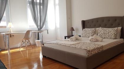 Ionian Apartment- Athens Center 6 BD 2.5 BATH - image 11