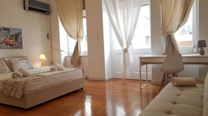 Ionian Apartment- Athens Center 6 BD 2.5 BATH - image 4