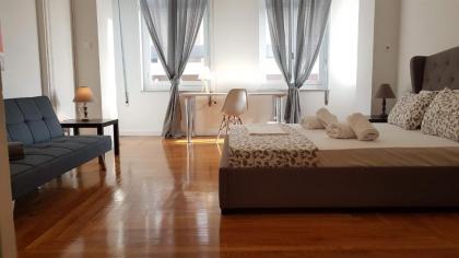 Ionian Apartment- Athens Center 6 BD 2.5 BATH - image 9