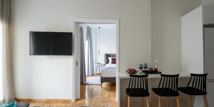 Acropolis Grand Apartment - image 4