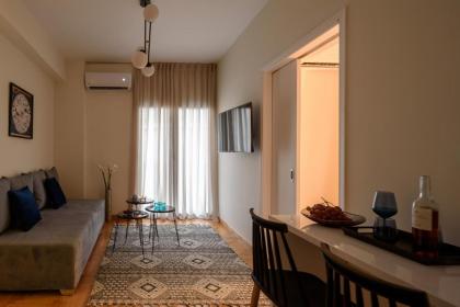 Acropolis Grand Apartment - image 8