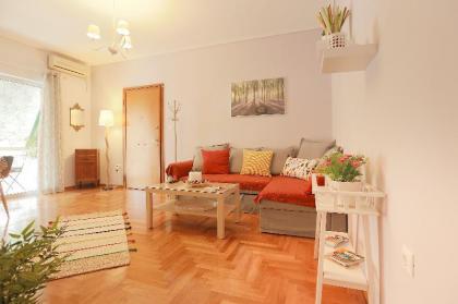 Freshly Refurbished flat in Central Koukaki - image 11