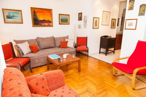 Vintage Apartment in Downtown Athens! - image 6