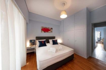 Spacious 3 Bedroom apt near Acropolis museum - image 13