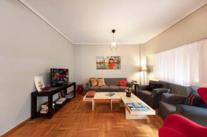 Spacious 3 Bedroom apt near Acropolis museum - image 17