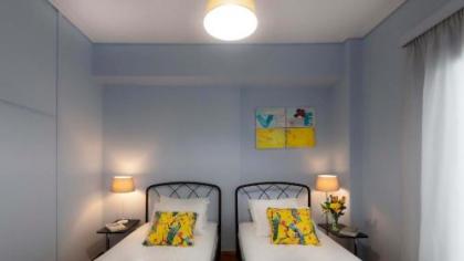 Spacious 3 Bedroom apt near Acropolis museum - image 19