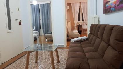 Olive Apartment- Athens Center 4 BD 1.5 BATH - image 14