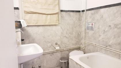 Olive Apartment- Athens Center 4 BD 1.5 BATH - image 16